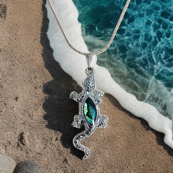 Vintage Lizard Gecko‎ Pendant Necklace Silver Tone Shell Glass Abalone Inlay - Picture 10 of 16